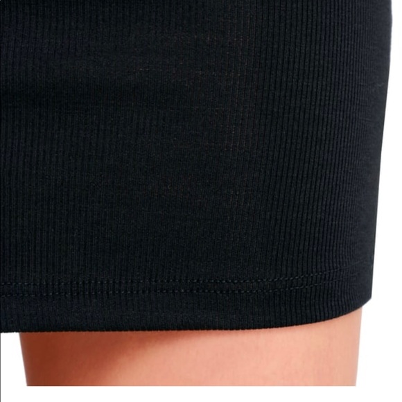 Long Sleeve fitted dress - Picture 4 of 4